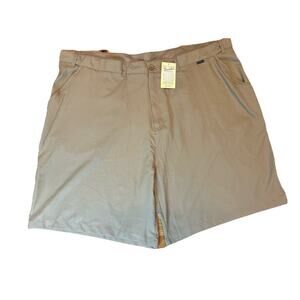 NWT Big Dogs Brand Men’s 3X Khaki Traveler Shorts Polyester